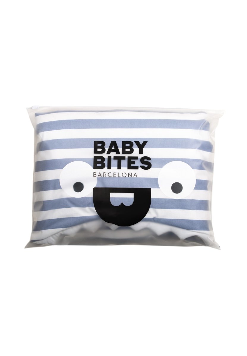 ストライプ柄サメのスリーピングバッグ（0-3M） - BABY BITES JAPAN（ベイビーバイツジャパン）