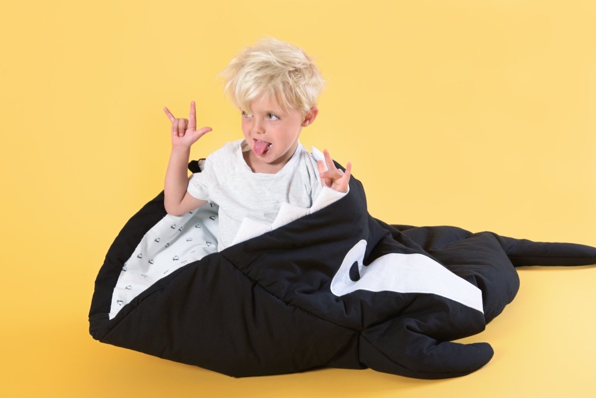 サメのスリーピングバッグ for キッズ（2–6歳） - BABY BITES JAPAN（ベイビーバイツジャパン）